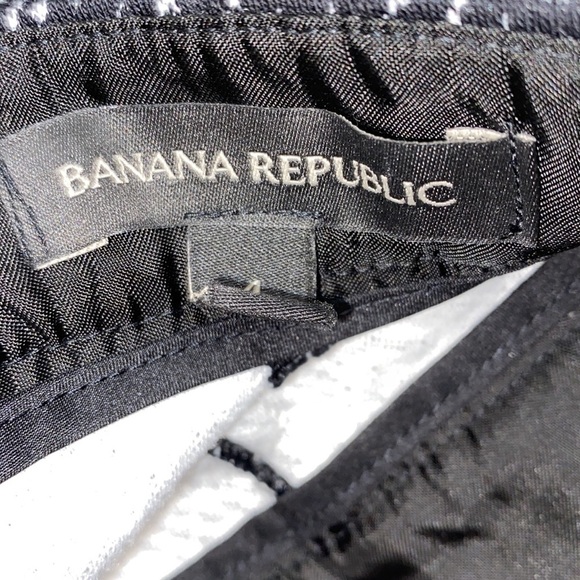 Banana Republic black flare skirt size 4 - Picture 3 of 7